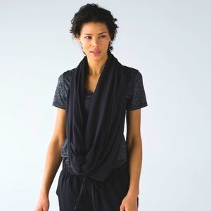 Lululemon black vinyasa scarf *rulu